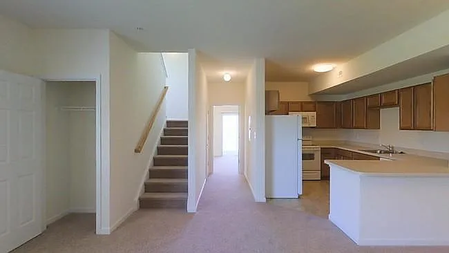 Sunnyside Apartments — Photo 7