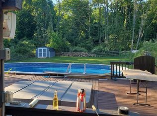 15 Codington Ln, Glen Gardner, NJ 08826