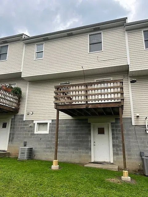 2 bed, 1400 sqft, $1,250 — Photo 2