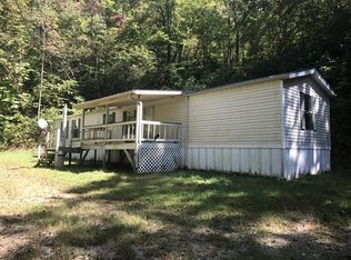 140 Carolina Dr, Whittier, NC 28789