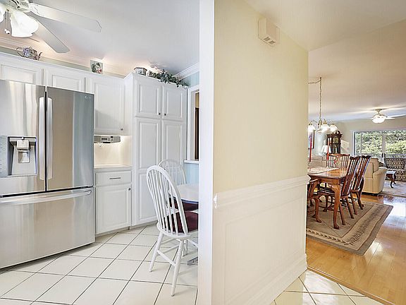 2nd image of 700 NE HARBOUR Terrace #2310