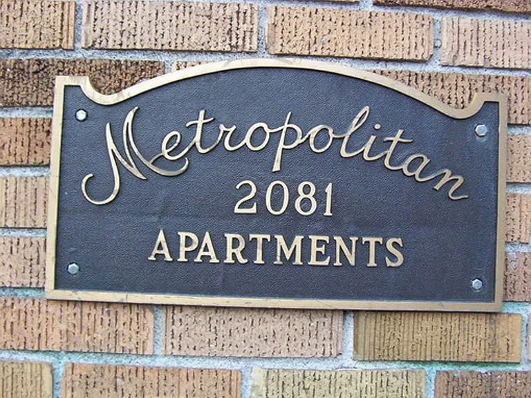 Metropolitan Apartments — Photo 47