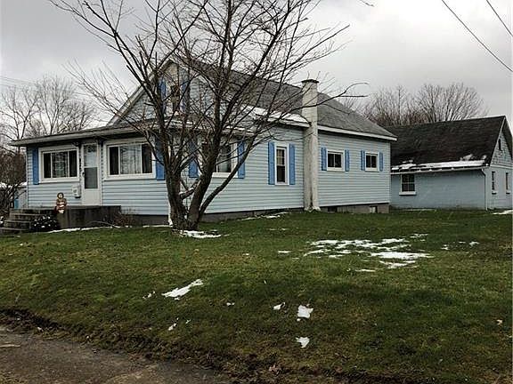 2nd image of 420 Camp St