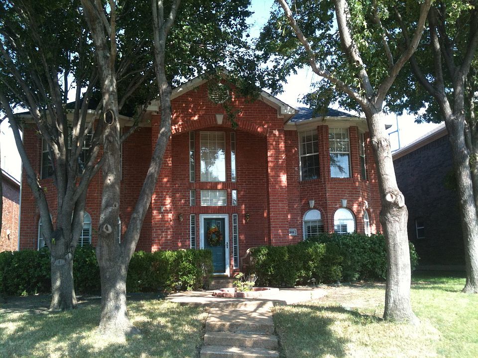 Street View - Bay Windows At Front with Plantation Shutters