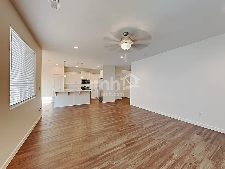 1011 NE 12th Cir — Photo 5