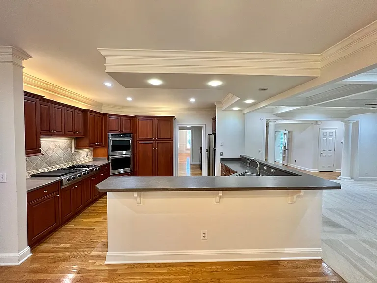 508 Stefan Ct — Photo 25