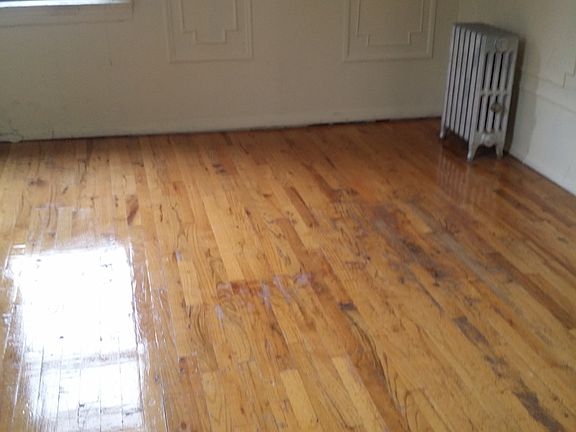 3rd image of 4324 Greenpoint Ave #2
