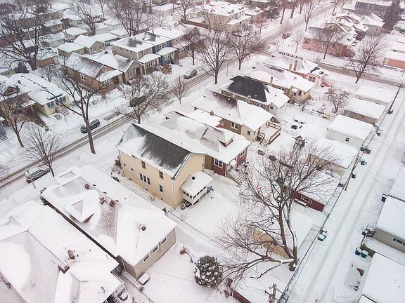 2nd image of 1114 Lyman Ave