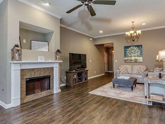 5th image of 9990 Lenox Cir