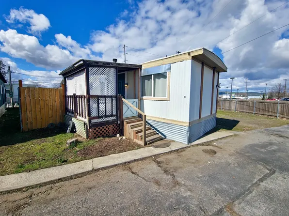 205 S Park Rd Trailer 12, Spokane, WA 99212