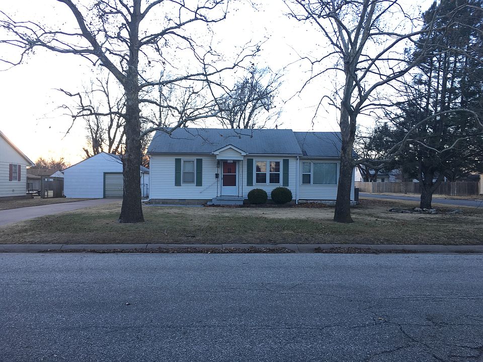 1st image of 1020 N Poplar St