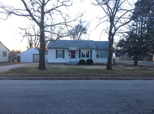 1020 N Poplar St, Wellington, KS 67152