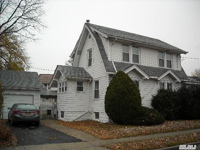 1st image of 33 Woodlawn Ave
