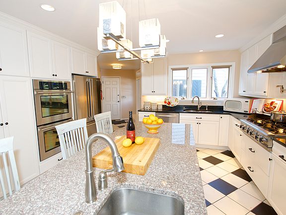 3rd image of 9313 N River Bend Ct