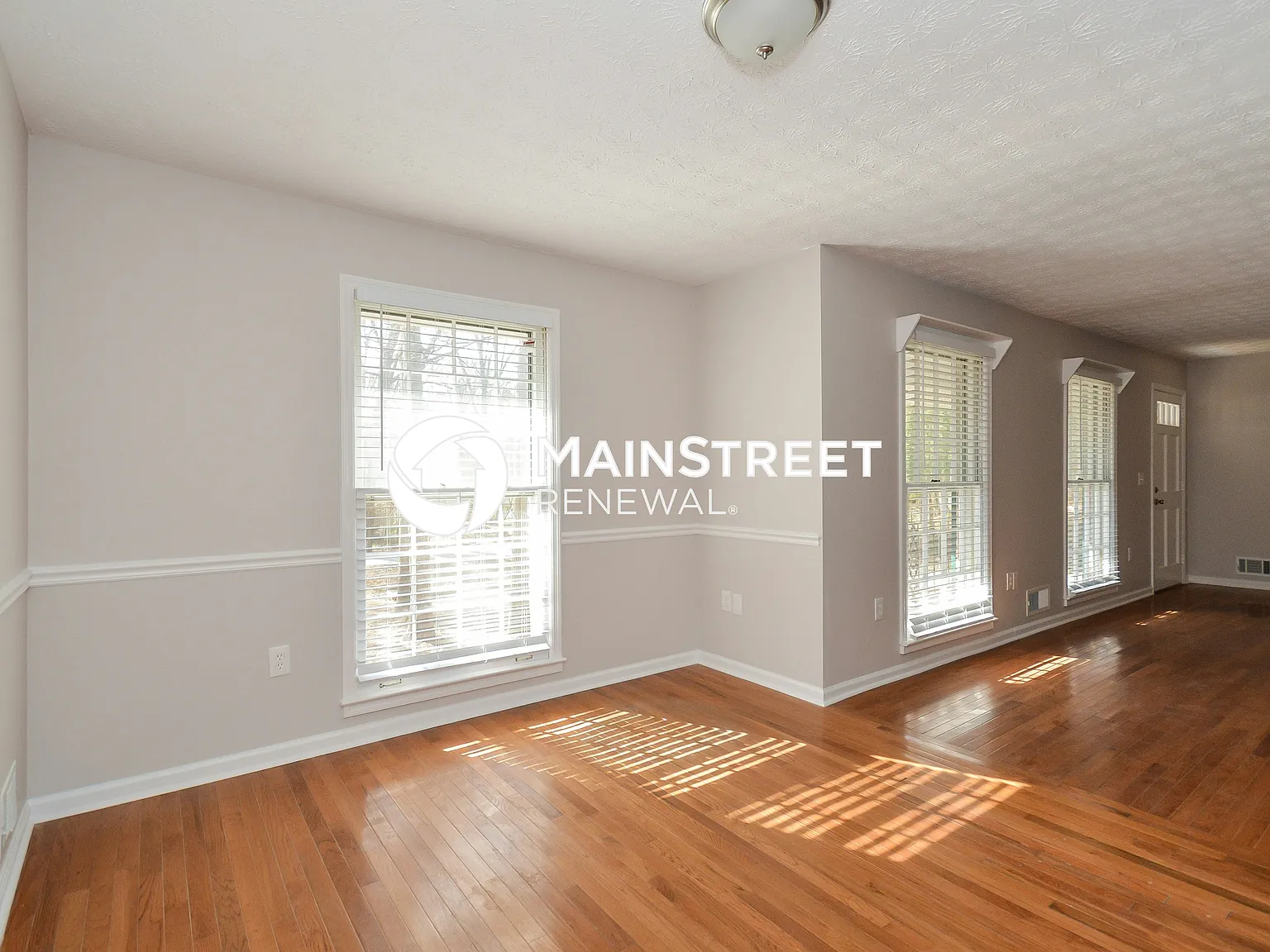 1645 Holmes Dr SW — Photo 4