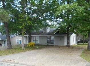 6621 Meadowlark Ln, Little Rock, AR 72209