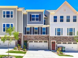 904 Channing Park Cir, Cary, NC 27519