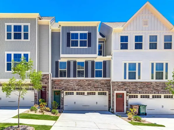 904 Channing Park Cir, Cary, NC 27519
