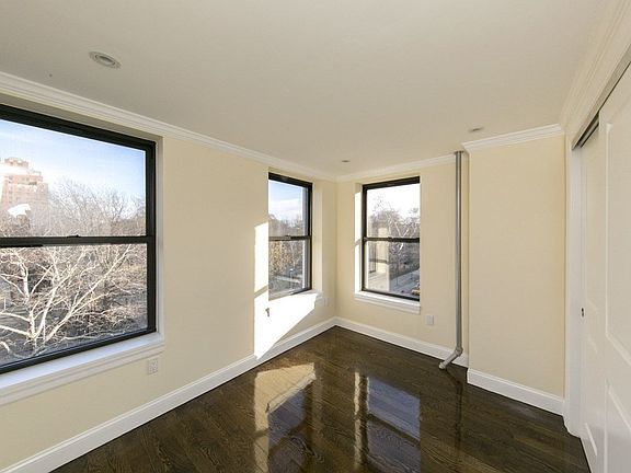 4th image of 80 2nd Ave APT 3