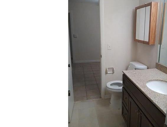 2nd image of 4001 Woodside Dr