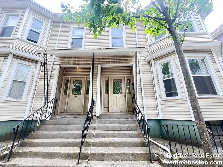 216 Freeman St — Photo 18