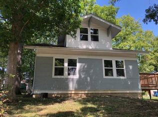 228 W Oakley Ave, Lowell, IN 46356