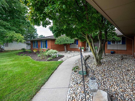 3rd image of 8819 Fortuna Way
