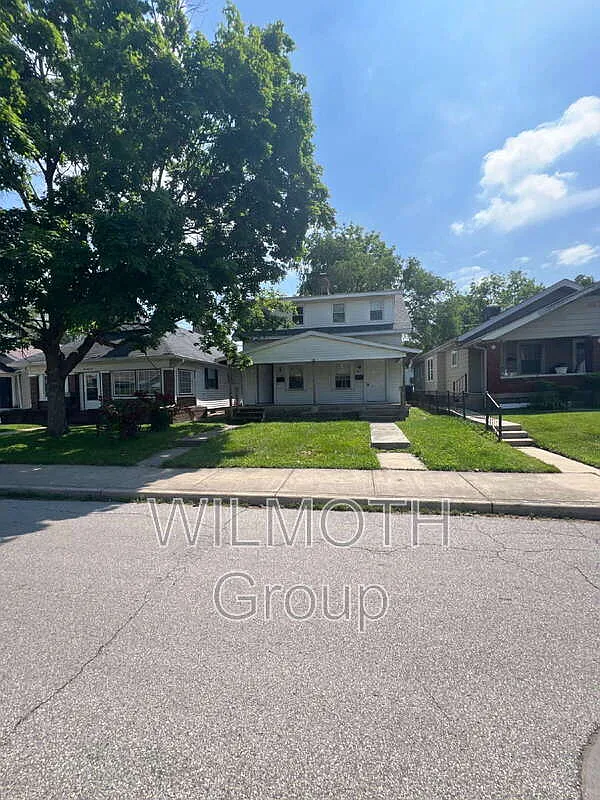 923 N Drexel Ave photo 1