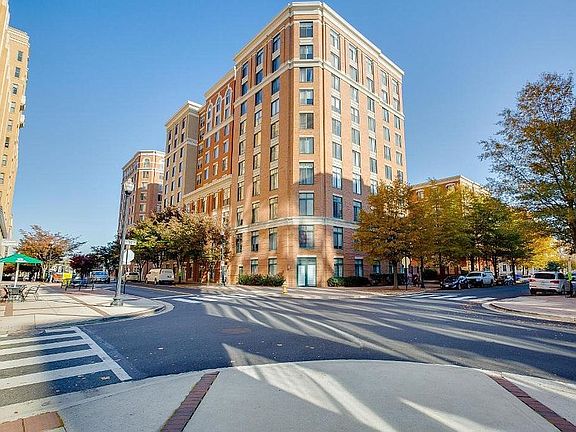 2nd image of 1201 N Garfield St APT 316