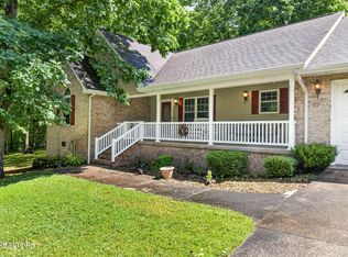 209 Basses Creek Ln, Crossville, TN 38572