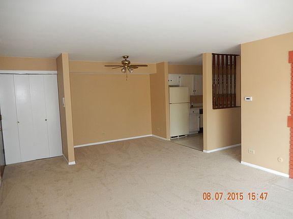 3rd image of 670 Pinecrest Dr APT 302