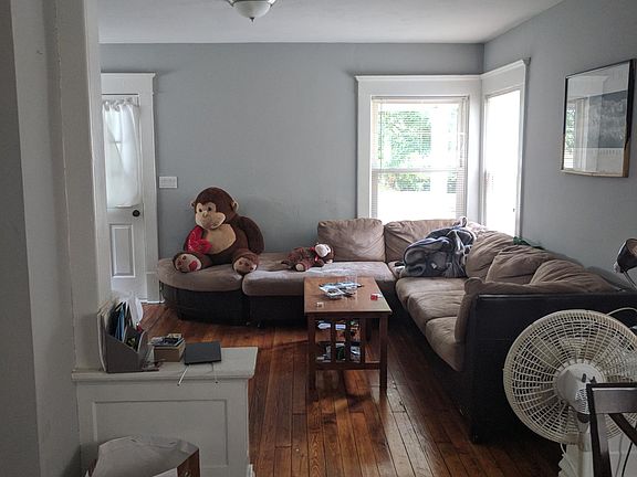 4th image of 134 S Clemens Ave