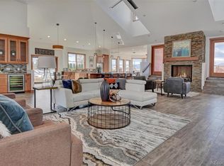 6082 N 79th St, Niwot, CO 80503
