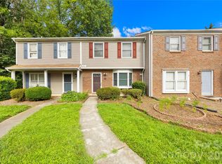 8426 Rust Wood Pl, Charlotte, NC 28227