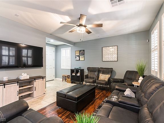 5th image of 10229 Mayflower Bay Ave
