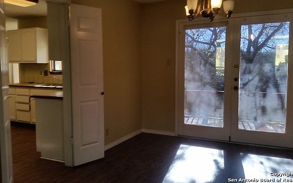 4th image of 20007 Park Bluff St