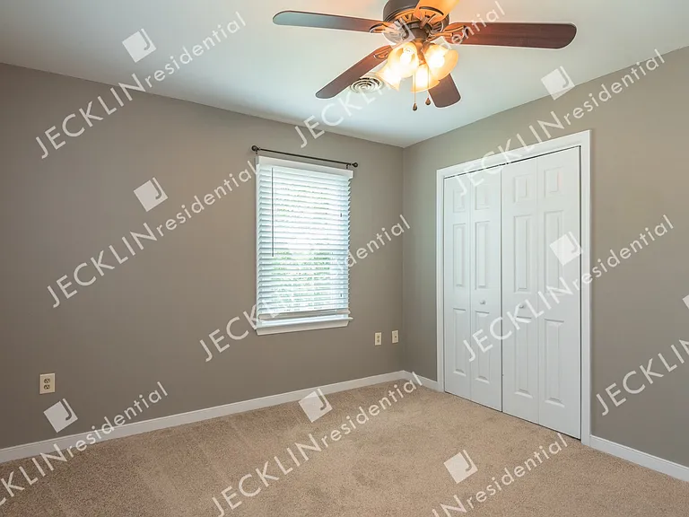 2329 Horsley Dr — Photo 33