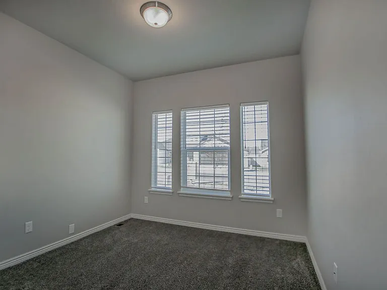 765 Shadowleaf Ave — Photo 9