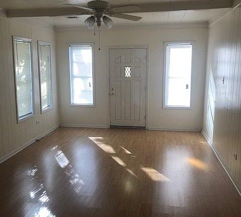 4th image of 302 Dodson St