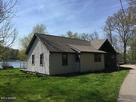 3rd image of 11488 Willow Cove Dr