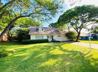 1304 Cochise Dr, Arlington, TX 76012
