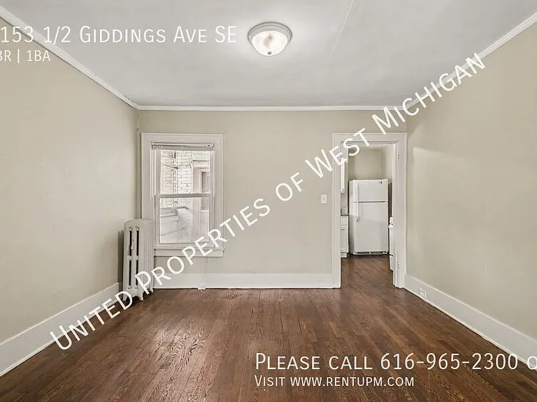 1153 1/2 Giddings Ave SE — Photo 4