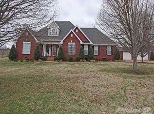 203 Chapman Dr, Lebanon, TN 37087