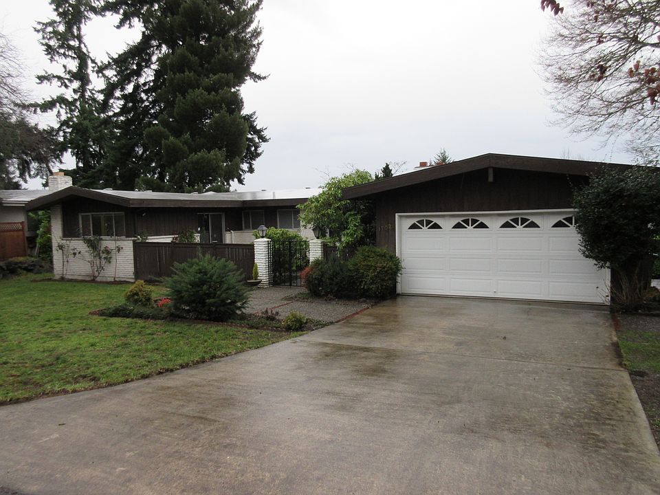 1st image of 1702 126th Ave SE