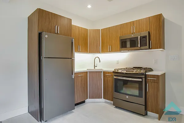 Rented by EXR | media 2