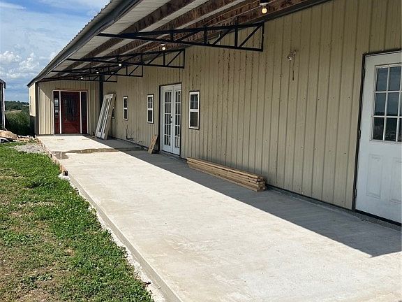 2nd image of 2564 County Road 516
