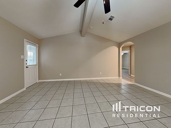 2nd image of 204 Comanche Plains Dr