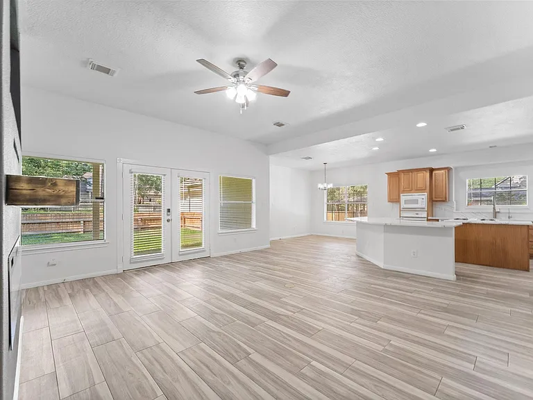 2333 Stableridge Dr — Photo 6