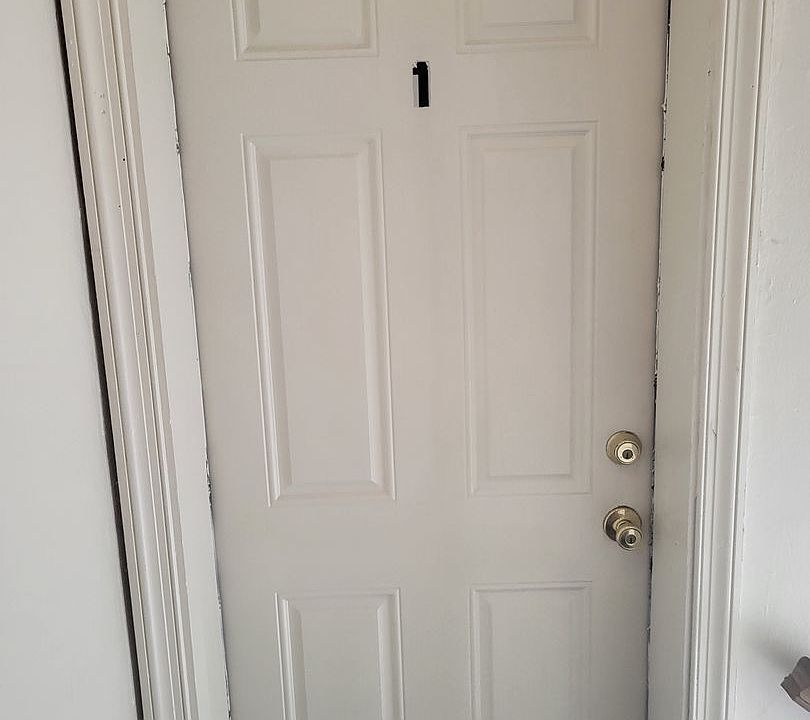 1st image of 245 Valleyview Dr #1
