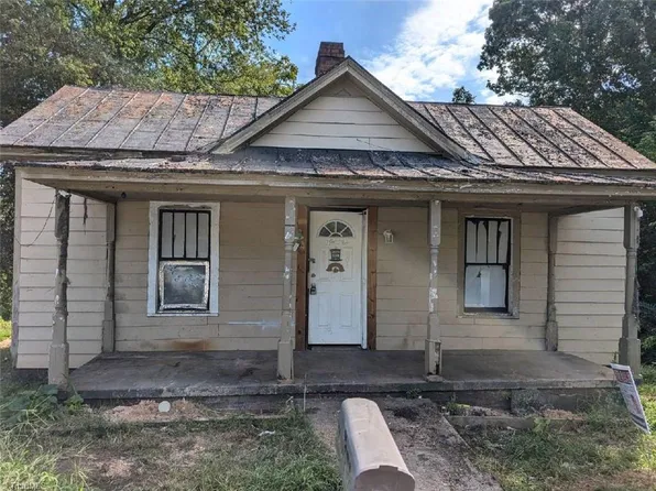 426 Morgan Rd, Eden, NC 27288